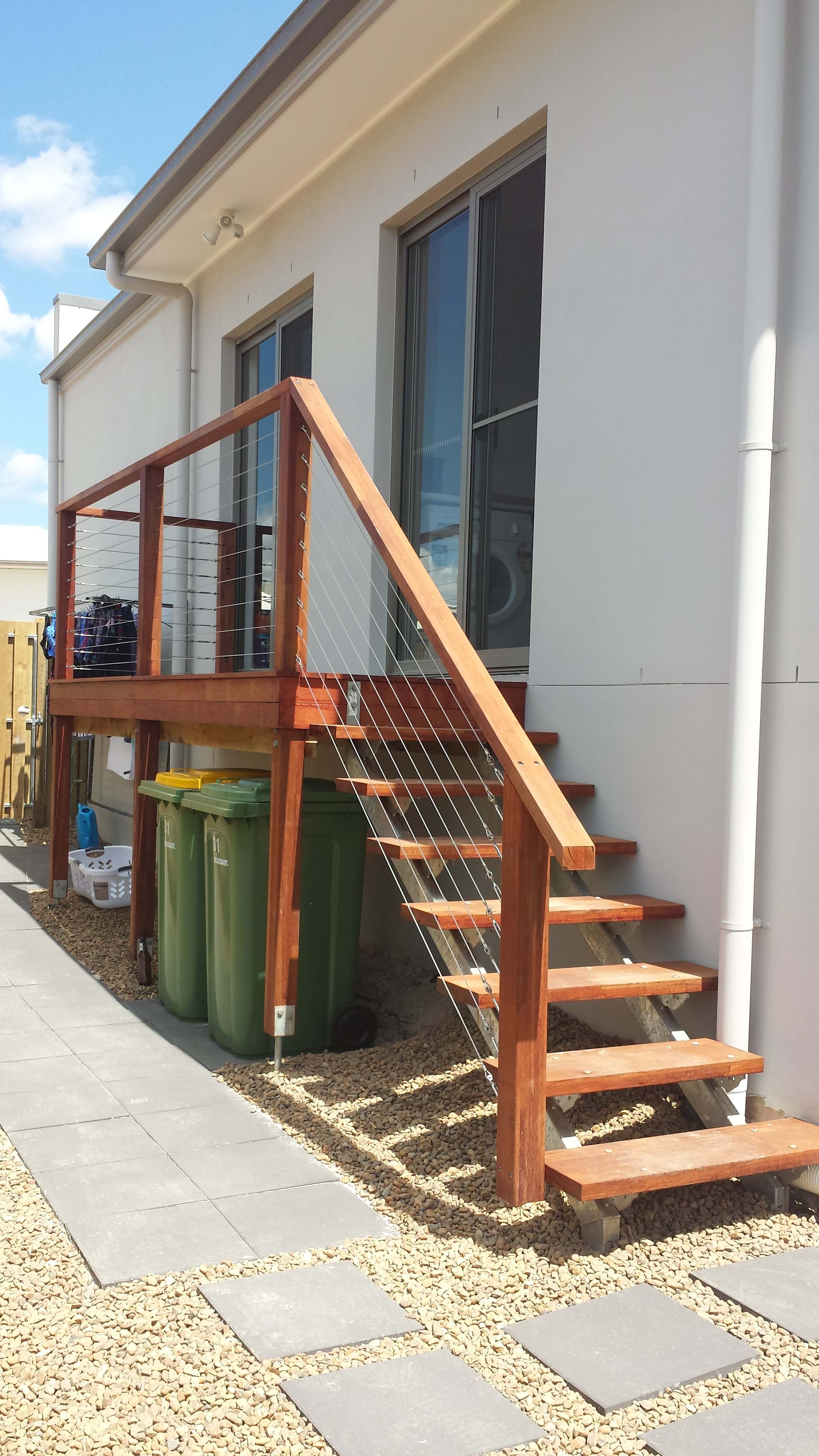 Concrete 400mm pavers & 20mm river pebble