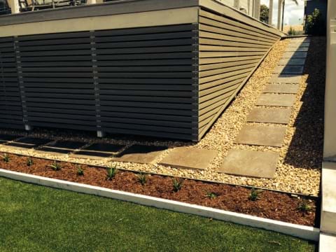 Concrete 600mm pavers & 20mm river pebble
